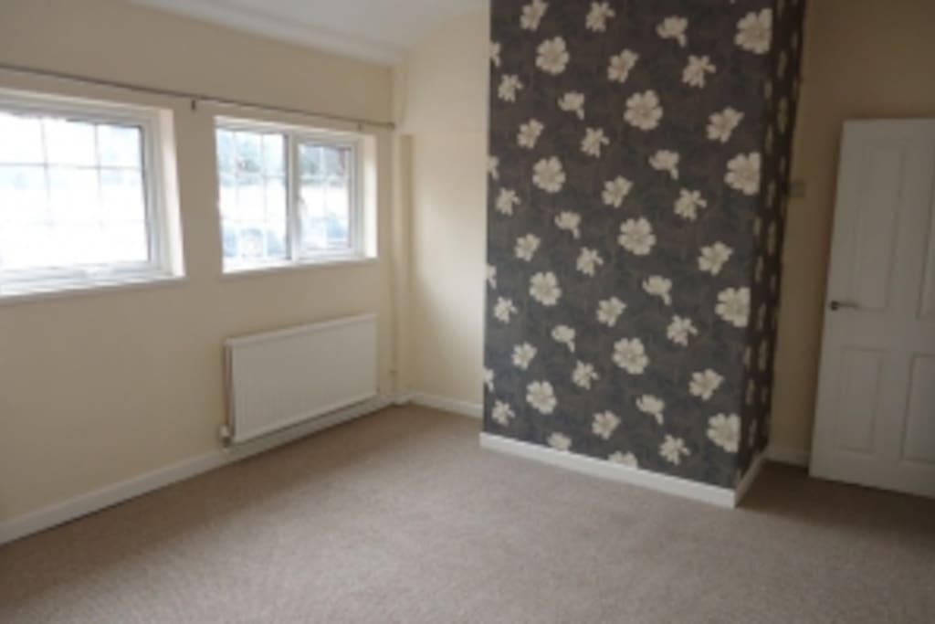 Living Room (Space for additional 2 beds)