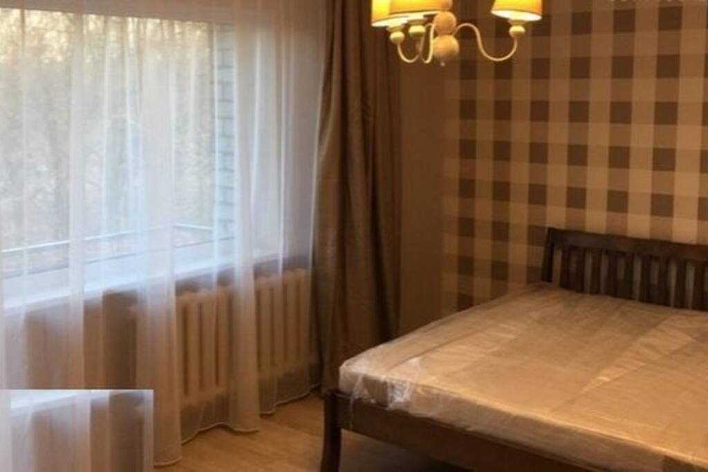 bed is 1.6 x 2 m. The room is quiet at night
