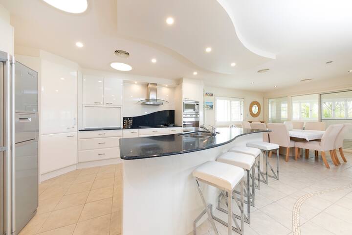 One Mile House gallery image 5