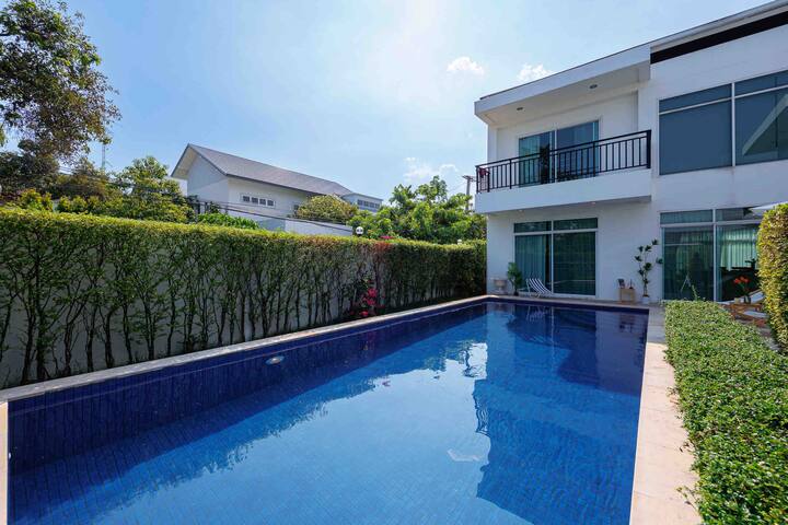 曼谷市中心500平五房独栋泳池别墅/中文房东司机/一站式游玩路线规划/ gallery image 4