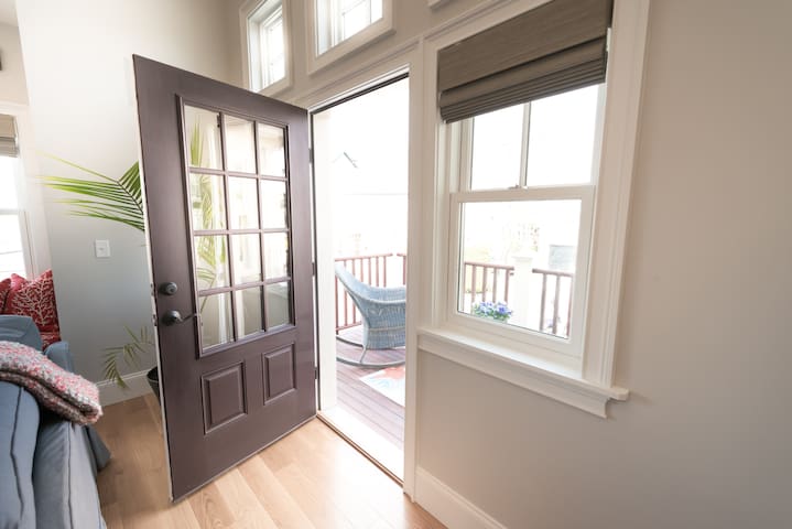 Private Home Near Beaches, Mansions, Ocean Drive gallery image 2