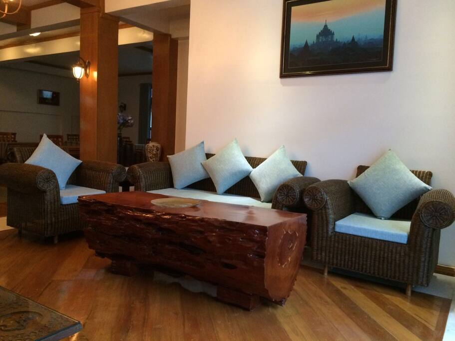 Reception / Lounge area for some light reading and chatting
