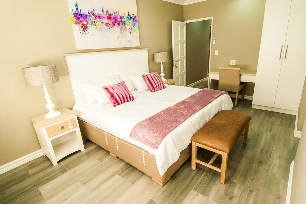 King size bed