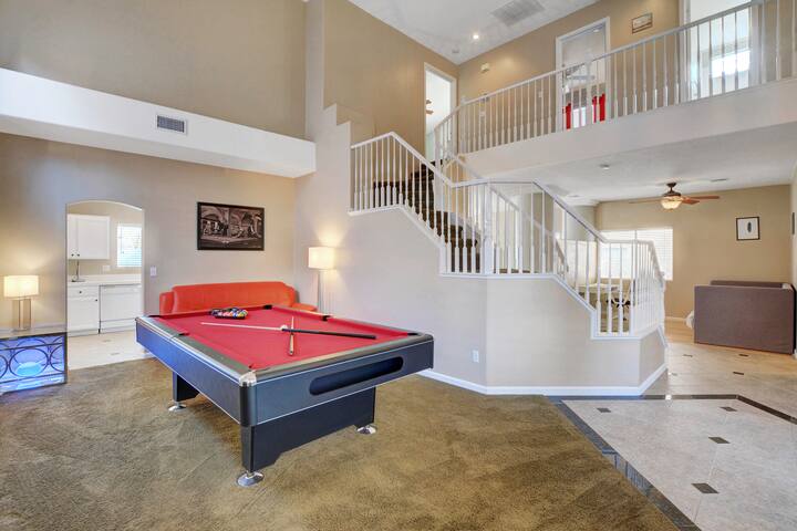 Fabulous Red Villa, Private pool (Up to 10 guests) gallery image 5