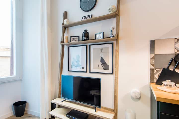Loft Blu Vicino Al Vaticano
Cin It058091c2fm2cfrxu - Vaticaanstad