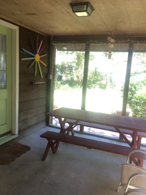 Screened in porch