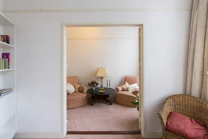 2-room Apartment On The 1st (2nd In English) - The Hague