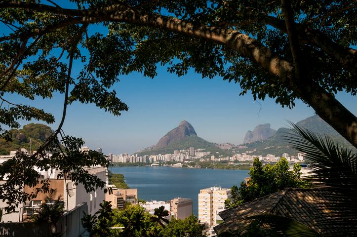 5 bed house with wonderful view of Rio’s landscape