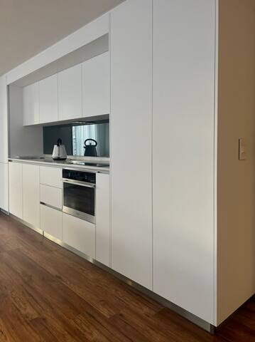 Luxury NYC-style city pad (no loadshedding) gallery image 4