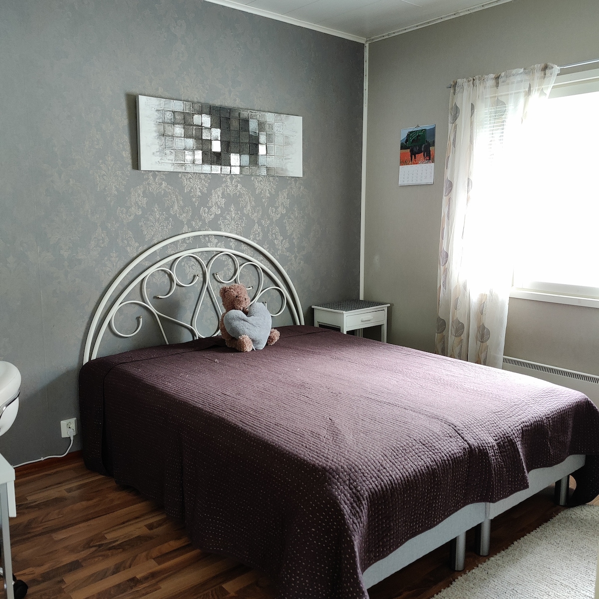 Habitación 2. Cama de 160 cm de ancho.