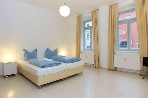 Popular Airbnb listing: 2-room I 50 m² I Comfort I Balcony in Gesundbrunnen