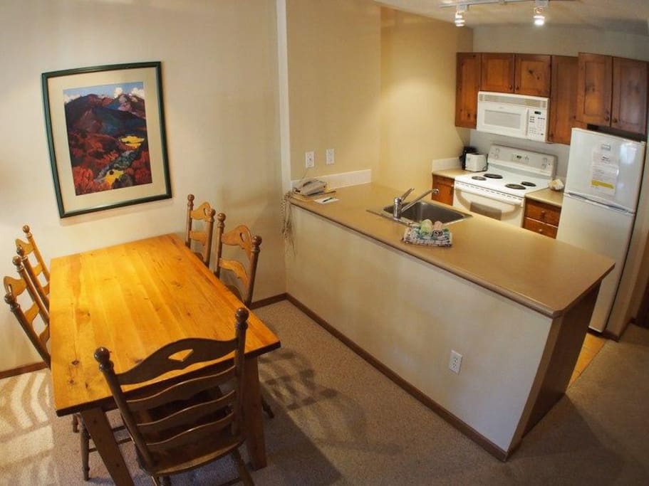 FS215KitchenDining