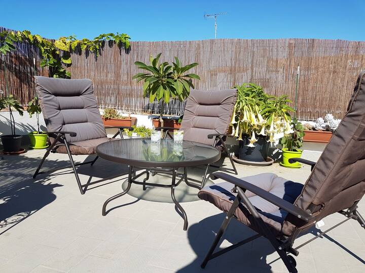 House of the Terraces - Yellow room