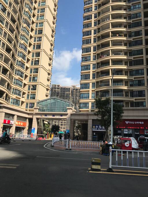 海逸湾小区大门
