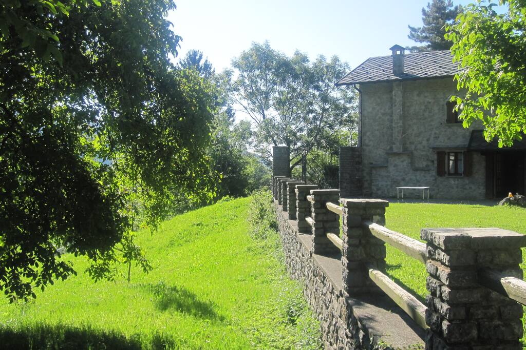 Achterkant van het huisb