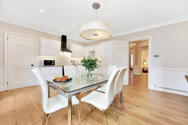 Luxury Garden Suite by Mansley gallery image 4