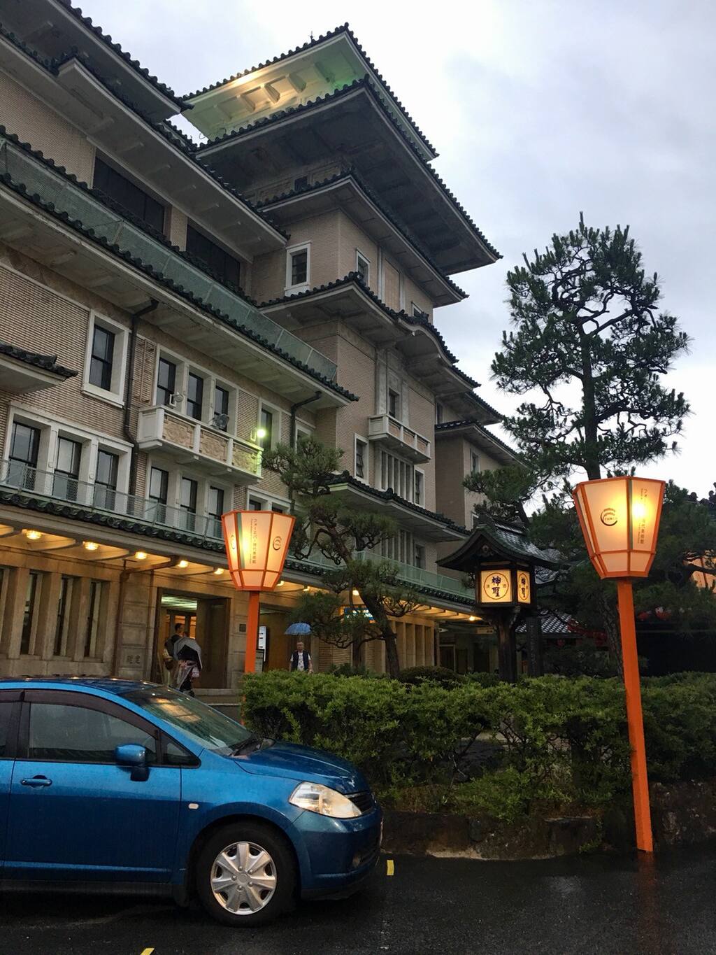 祗园角里的传统艺能表演 京都旅游攻略 尽在airbnb爱彼迎