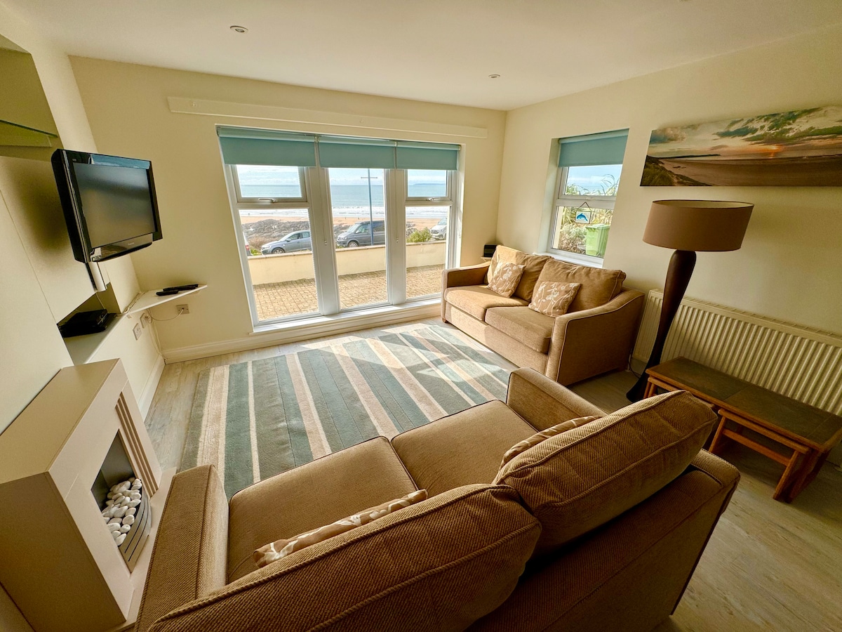 Popular Airbnb listing: Stepping Stones-Woolacombe seafront in Mortehoe