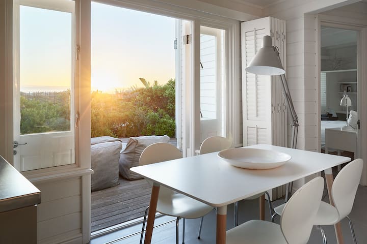 Chapman’s Beachhouse – on the dunes with sea views