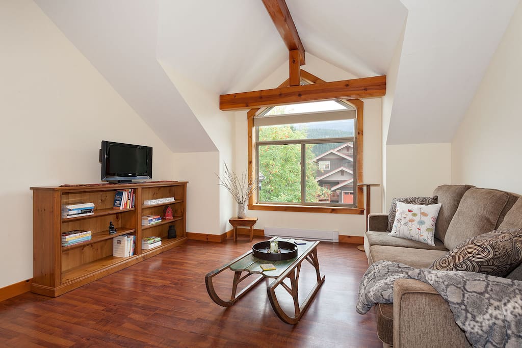 Large open living area with gorgeous views of Mt. Currie, cable TV, Apple TV, Wi-Fi, DVD player and movies, X-Box + games.