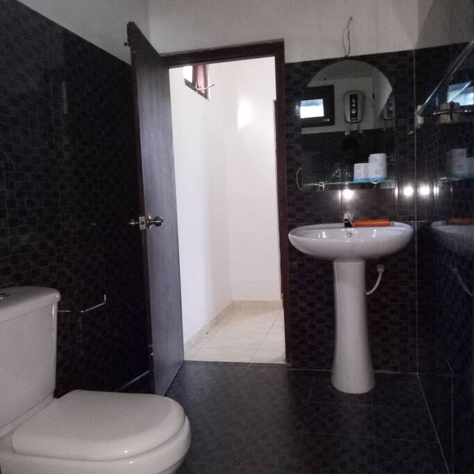 Bathroom(upstairs)