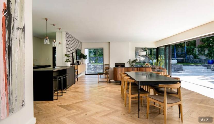 Modern entertainer’s delight with inverter+battery gallery image 4