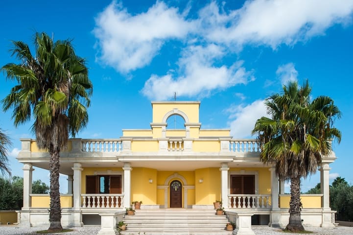 Relais il Melograno- Relax in the heart of Salento