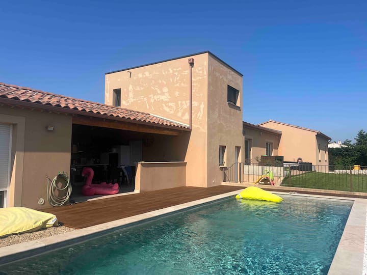 Villa Contemporaine Avec Piscine Et Pool House - Orange