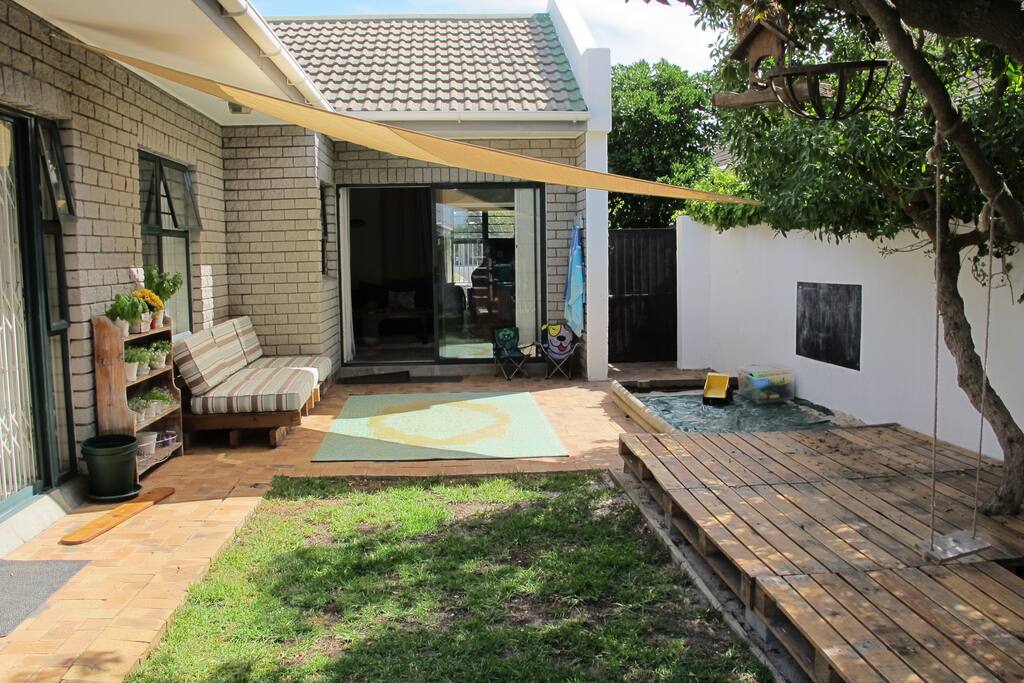 Outside lounge