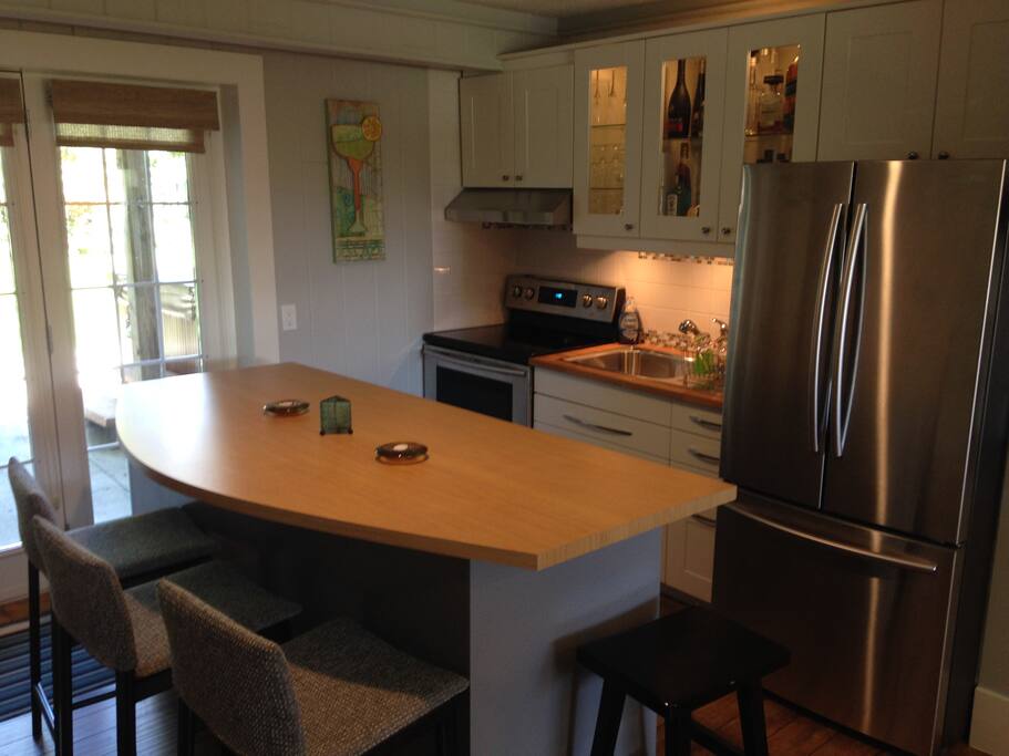 Kitchen / Bar