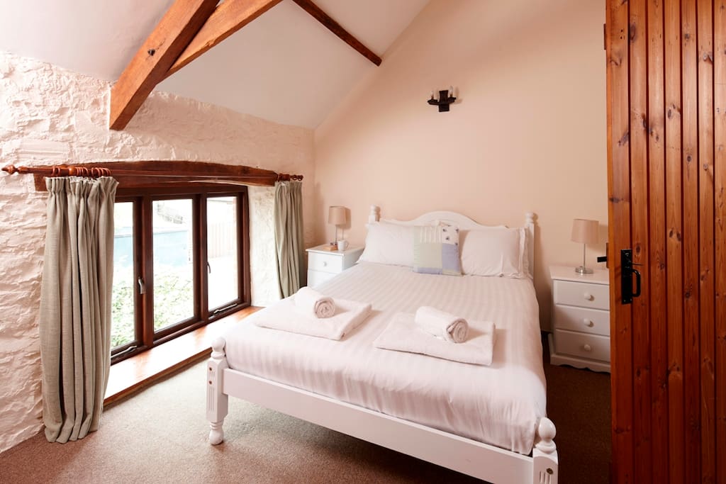 Beech Cottage - double bedroom