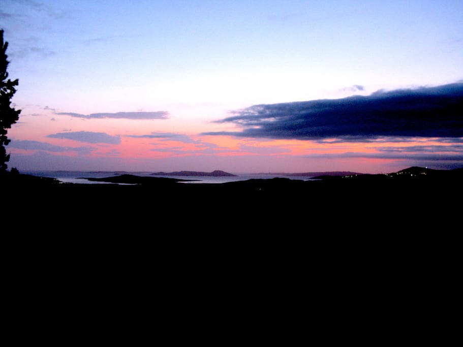 Dalla veranda: alba sull'arcipelago