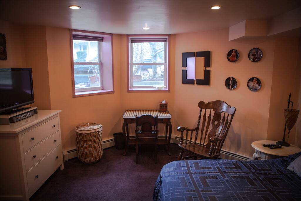 Queen Bed - 2 Closets & Flat Screen TV - #1