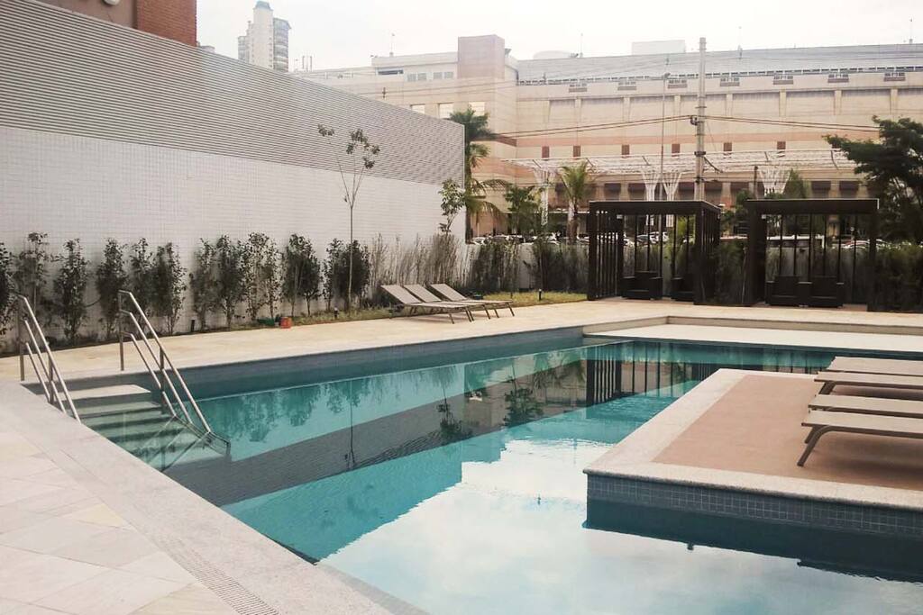 Piscina descoberta