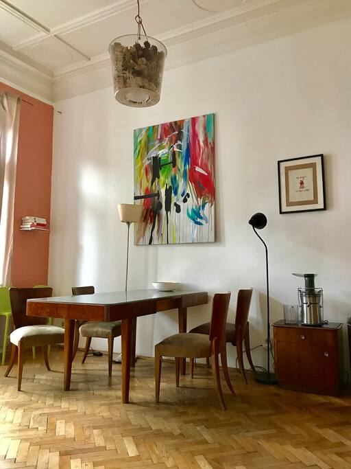 Dining area in kitchen