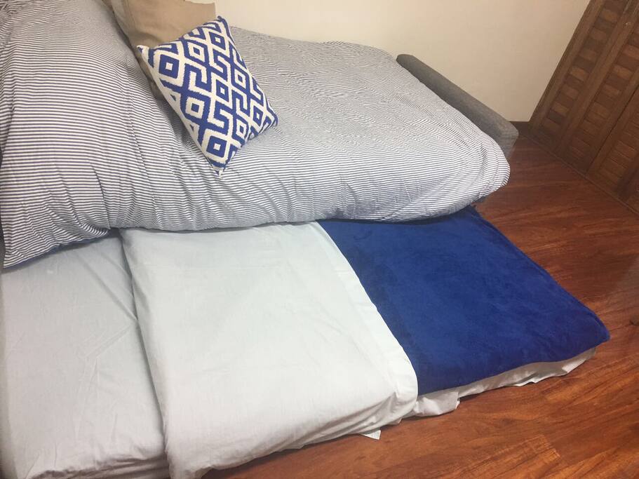 Extra mattress for an additional guest.