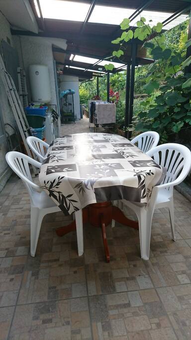 Espace repas extérieur