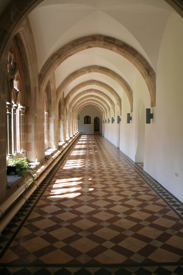 Luxury apartment in a beautiful Abbey Apartments for Rent in Fort