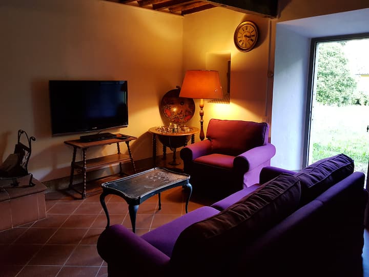 Byron Riverside Villa - For 6 - Bagni di Lucca