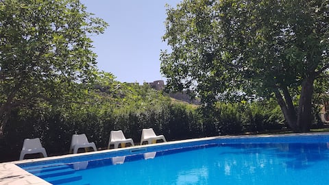 Top performing Airbnb: Quiet Villa near Split | Heated Pool & View in Žrnovnica