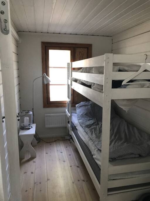 Sovrum2 med våningssäng