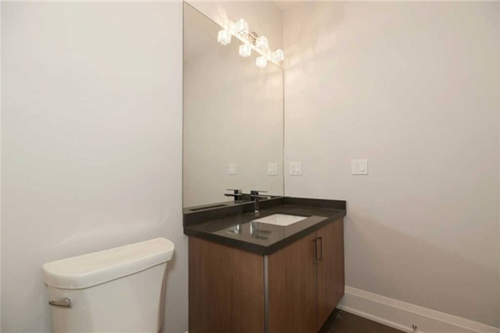 Bathroom vanity