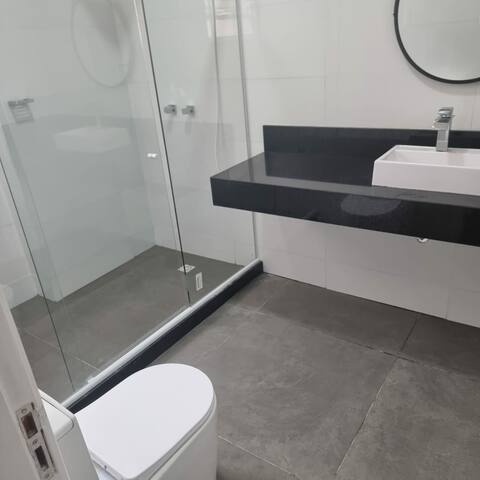 Confortavel e luxuoso apartamento de 4 quartos. gallery image 5