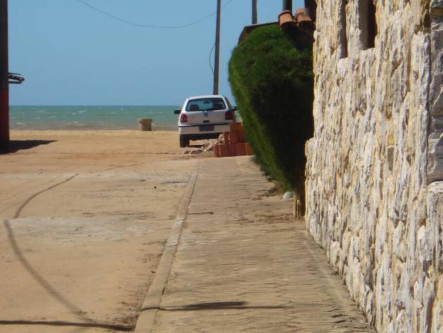 Distância do chalé para a praia (super perto).