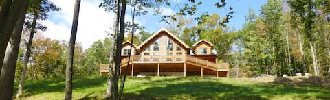 Bear's Paw Lodge - Rustic Mountain Escape