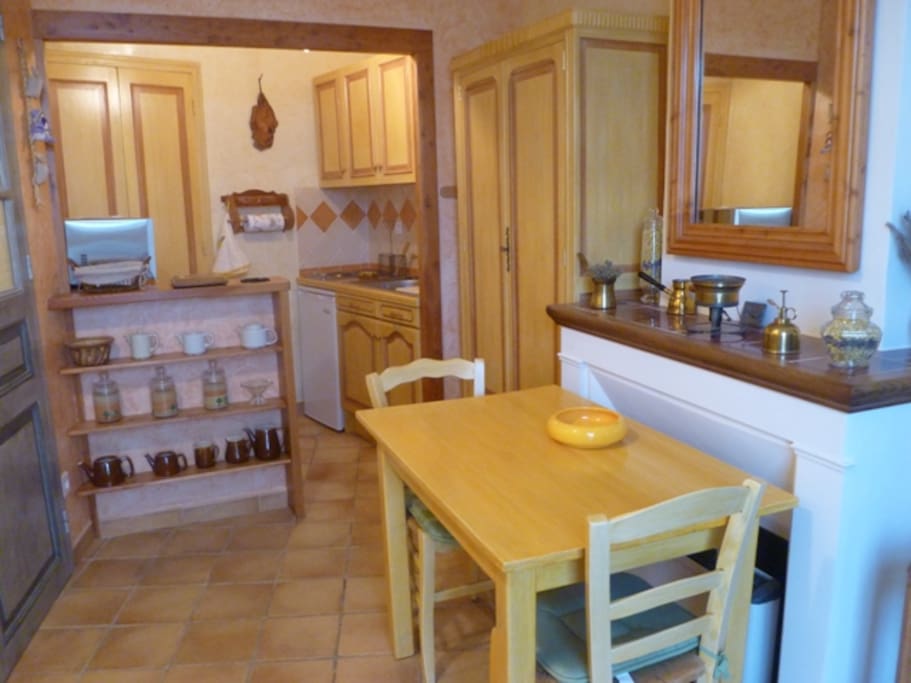 Kitchenette et coin repas