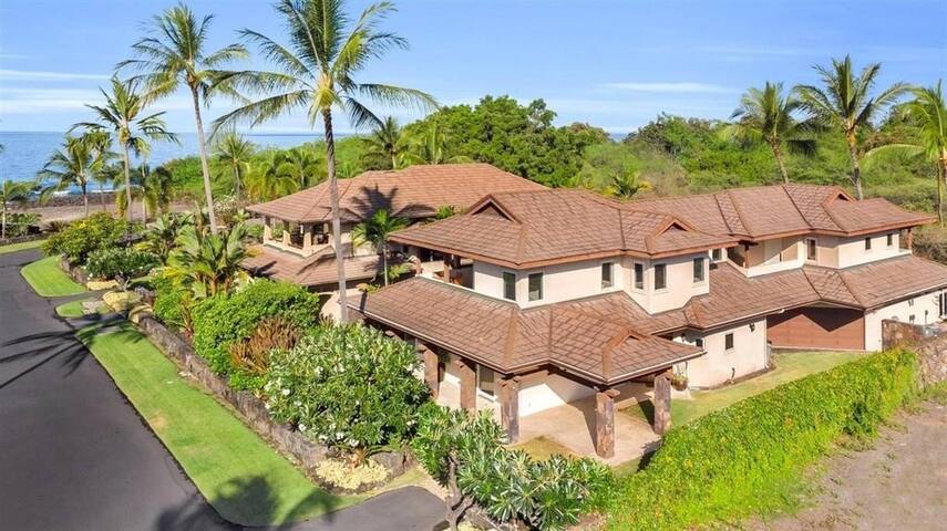 Luxury Gated Estate – AC, Pool, Near Magic Sands gallery image 4