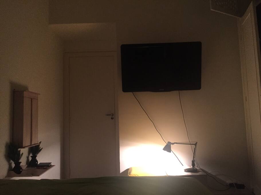 My room has amazing view to the mountains And the Christ, big tv and a big closet. Comfortable double bed.