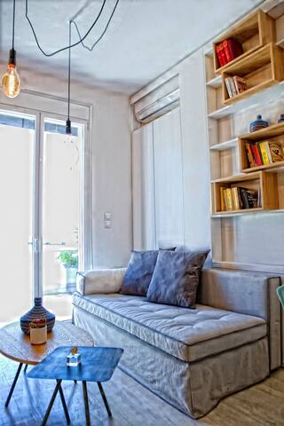 City center elegant loft gallery image 4