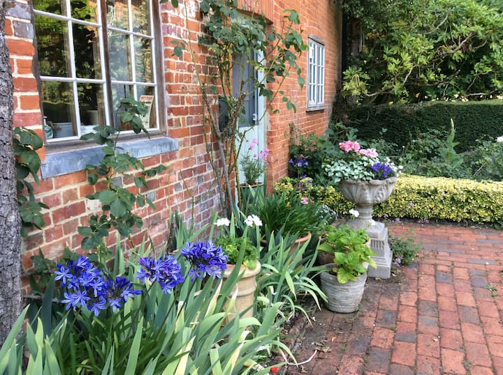 Old Basing Vacation Rentals & Homes England, United Kingdom Airbnb